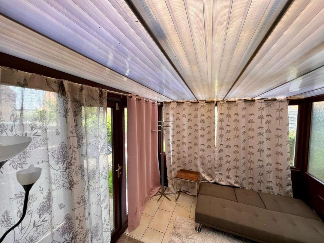 Clove, 3-4 Bed House With Garden, Free Parking, Sleeps 9 In Grays & Chafford Hundred Stifford Ngoại thất bức ảnh
