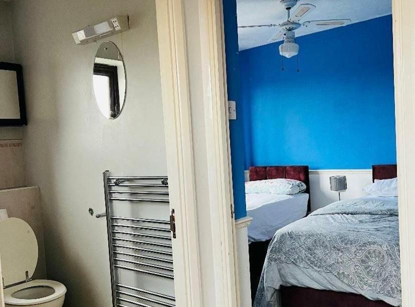 Clove, 3-4 Bed House With Garden, Free Parking, Sleeps 9 In Grays & Chafford Hundred Stifford Ngoại thất bức ảnh